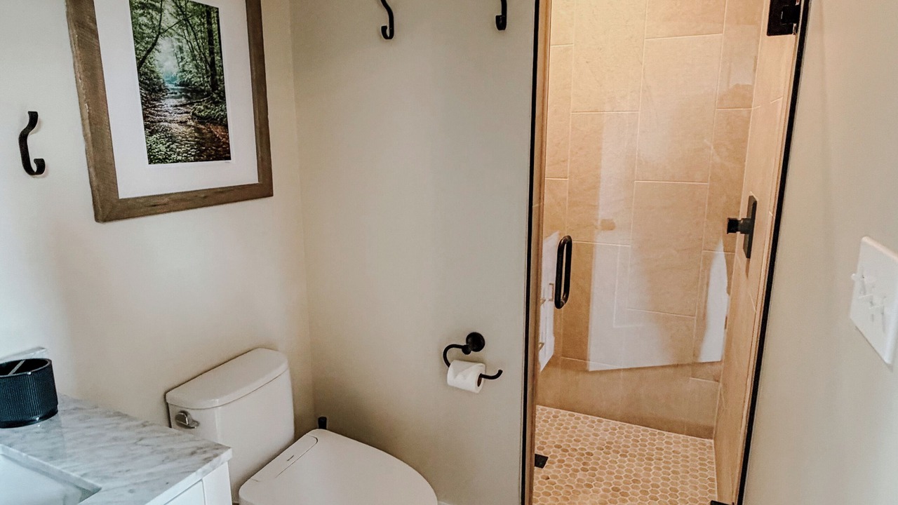 Photo of Bathroom in Court House
