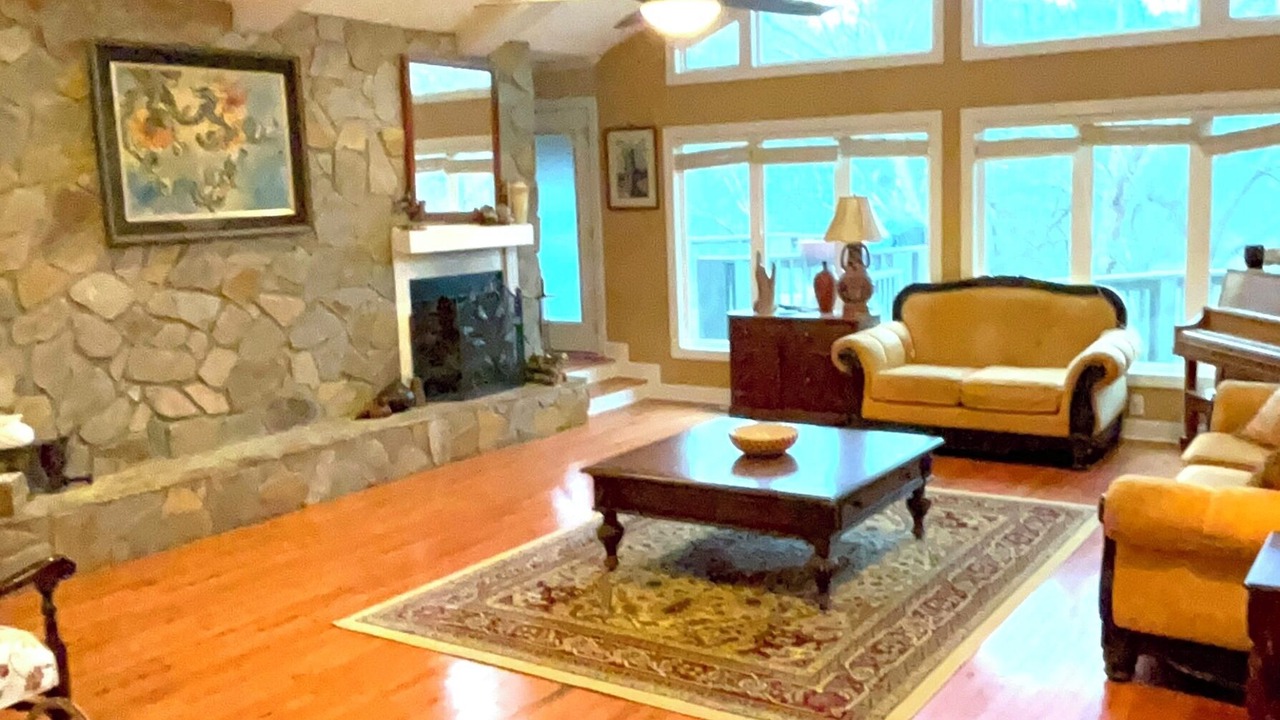 Photo of Livingroom in Westover