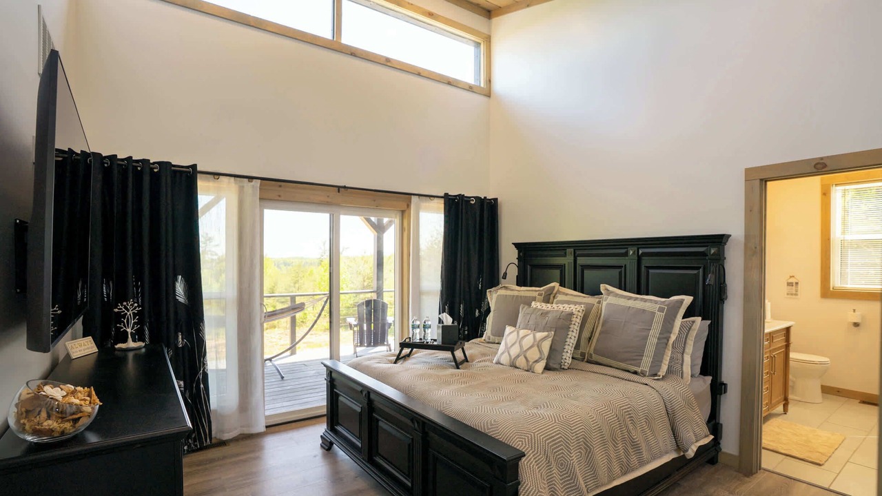 Photo of Bedroom in Rogers