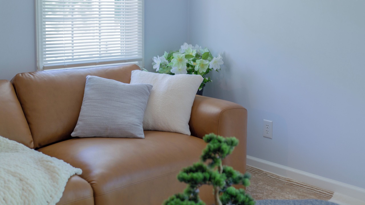 Photo of Livingroom in Midway