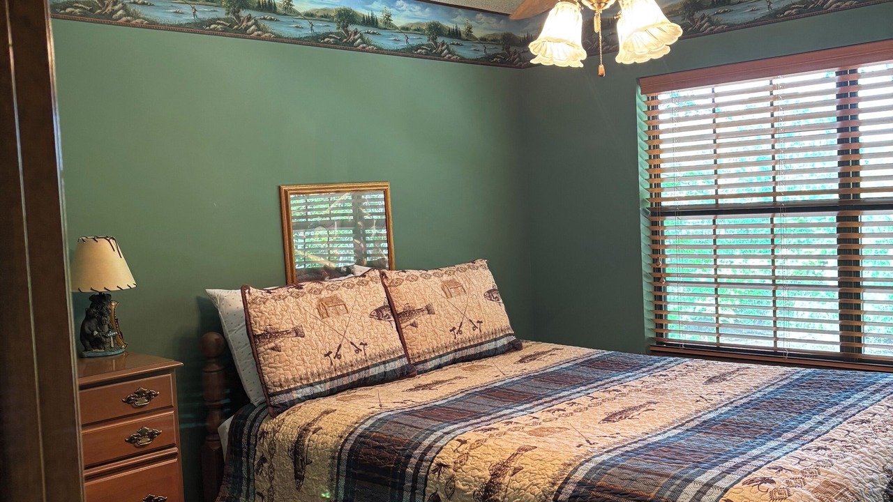 Photo of Bedroom in Benton