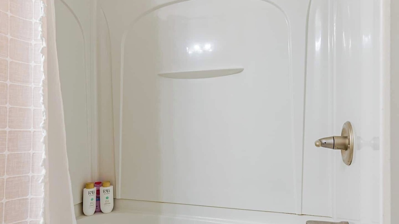 Photo of Bathroom in Speed