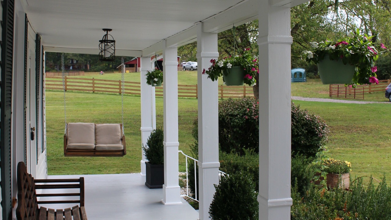 Photo of Patio Balcony in Hethwood - Prices Fork