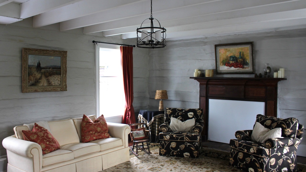 Photo of Livingroom in Hethwood - Prices Fork