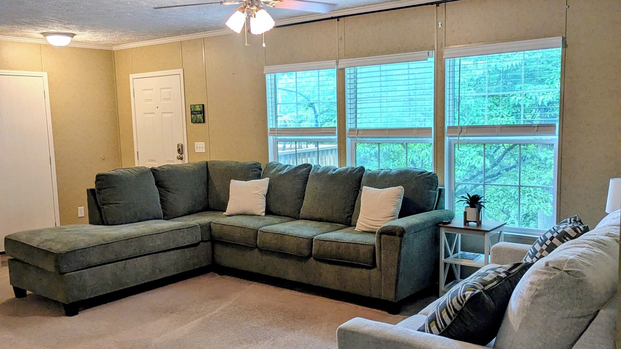 Photo of Livingroom in Cullowhee