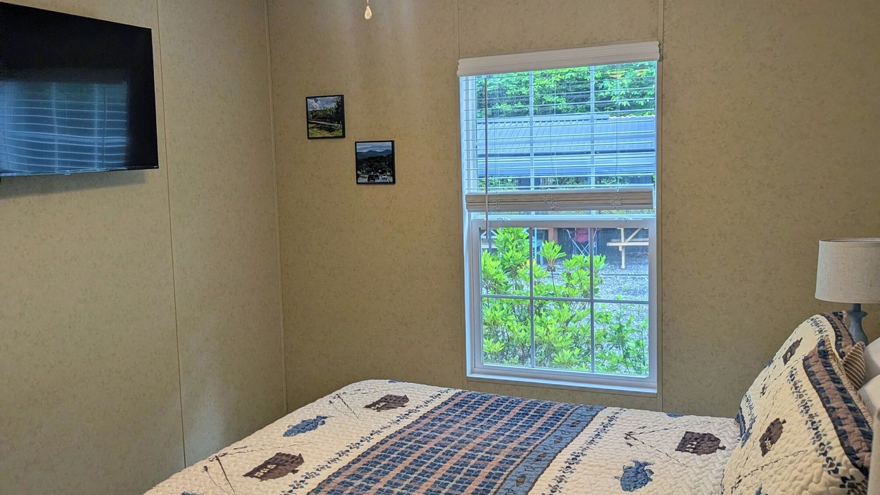 Photo of Bedroom in Cullowhee