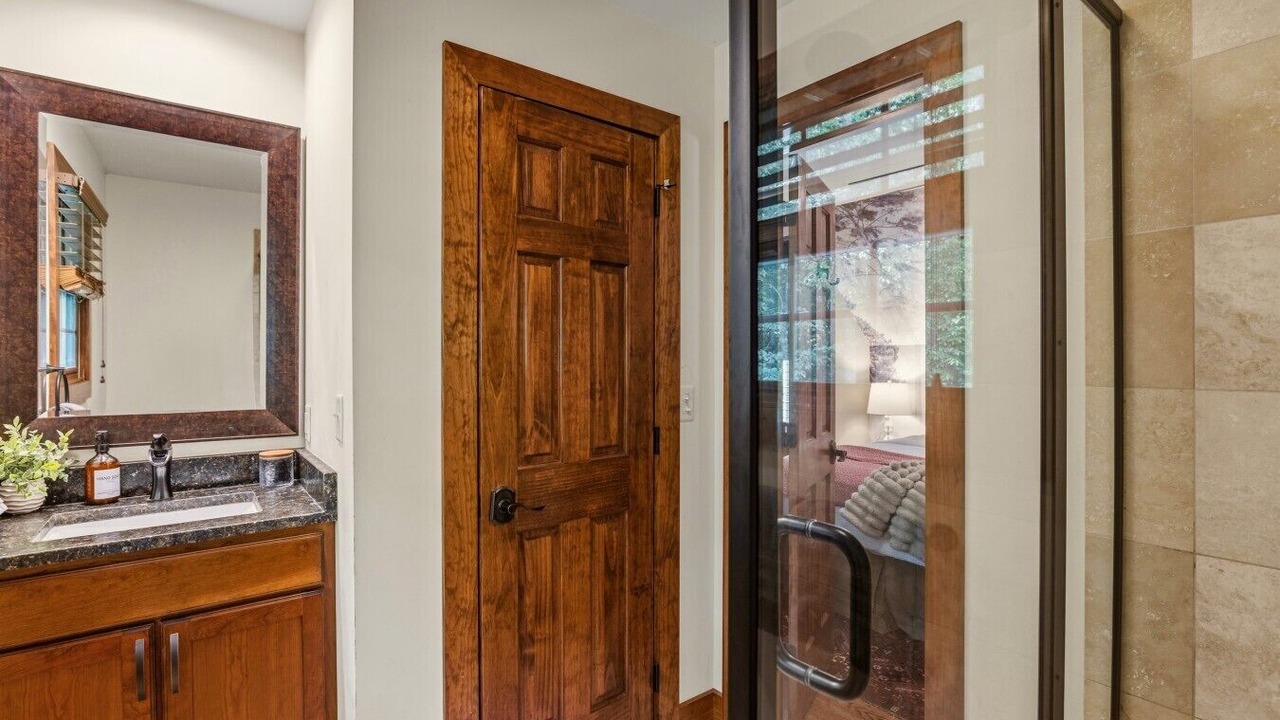 Photo of Bathroom in Arden