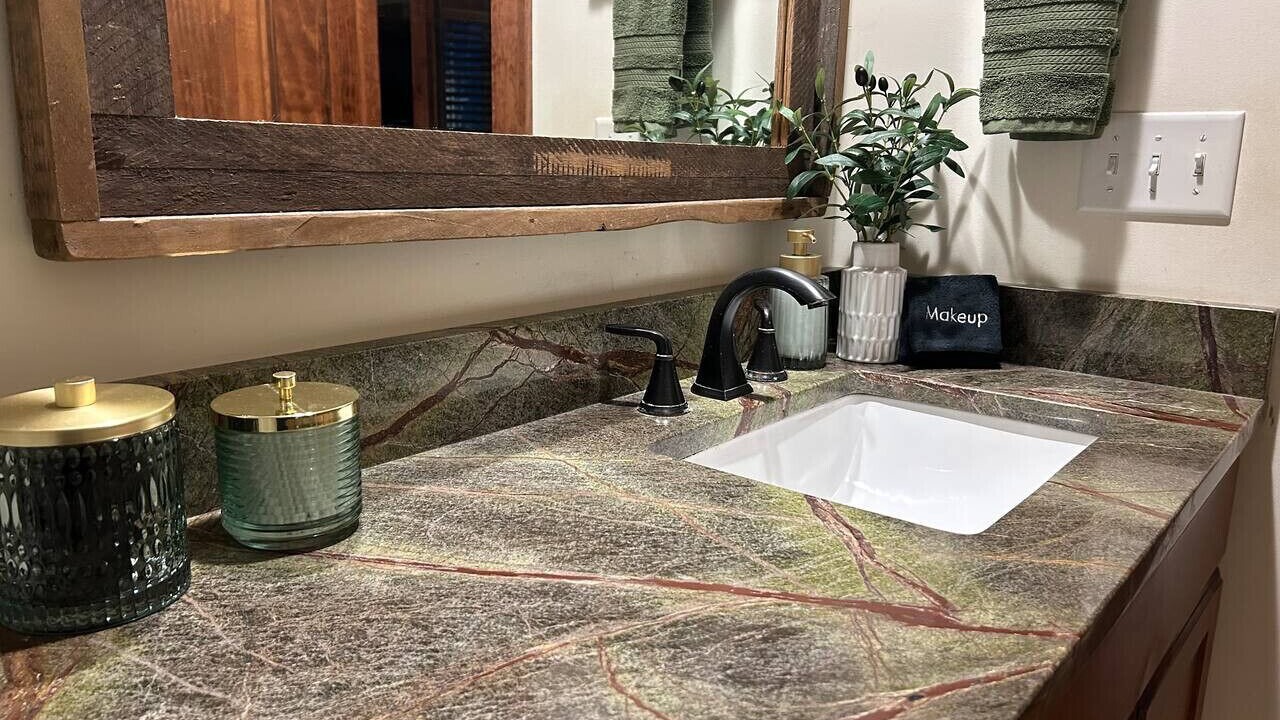 Photo of Bathroom in Arden