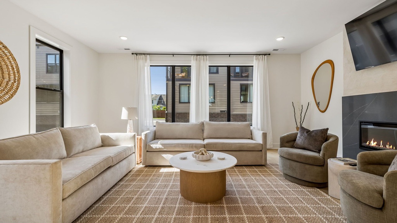 Photo of Bedroom in Hurwood Heights