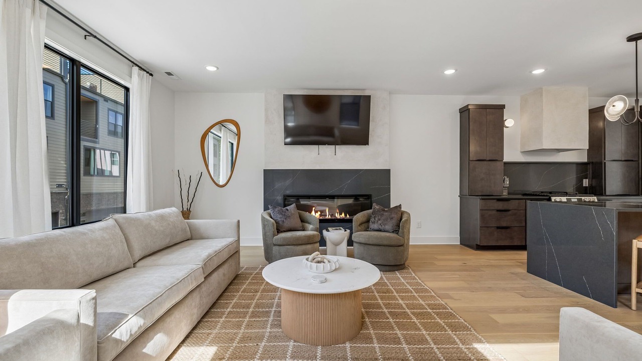 Photo of Bedroom in Hurwood Heights