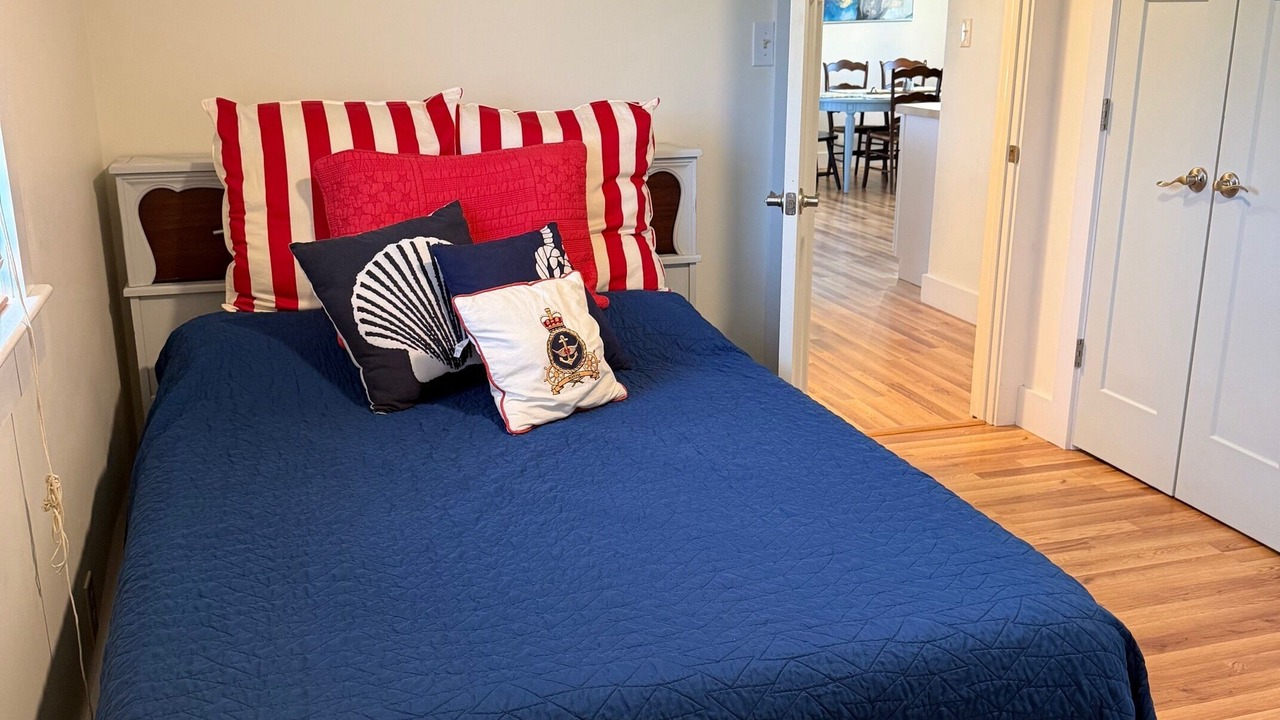 Photo of Bedroom in Wanchese