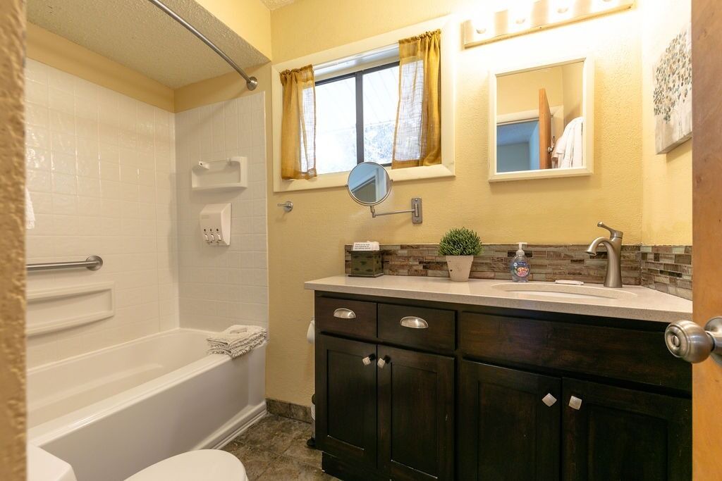 Photo of Bathroom in Kenilworth