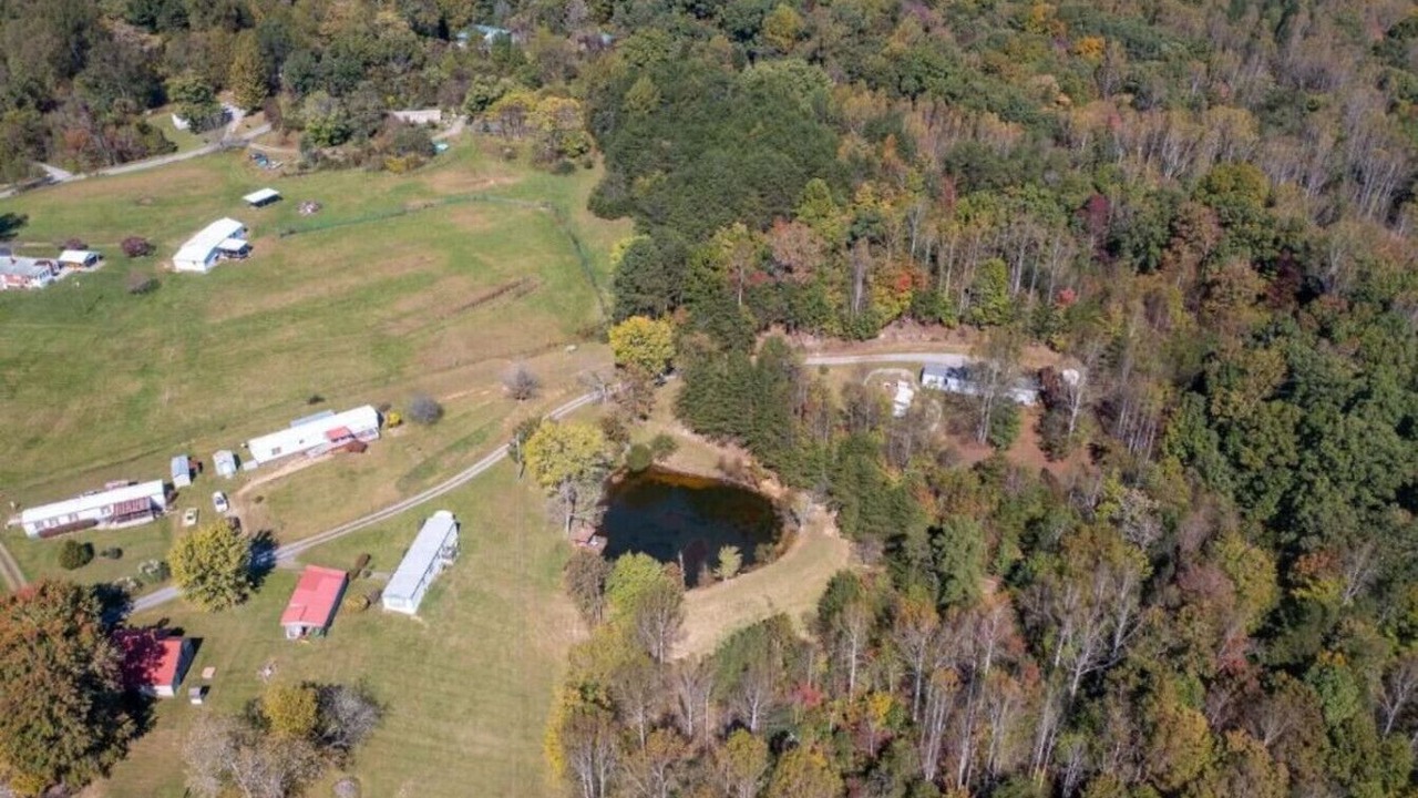 Photo of Outdoor in Burnt Chimney