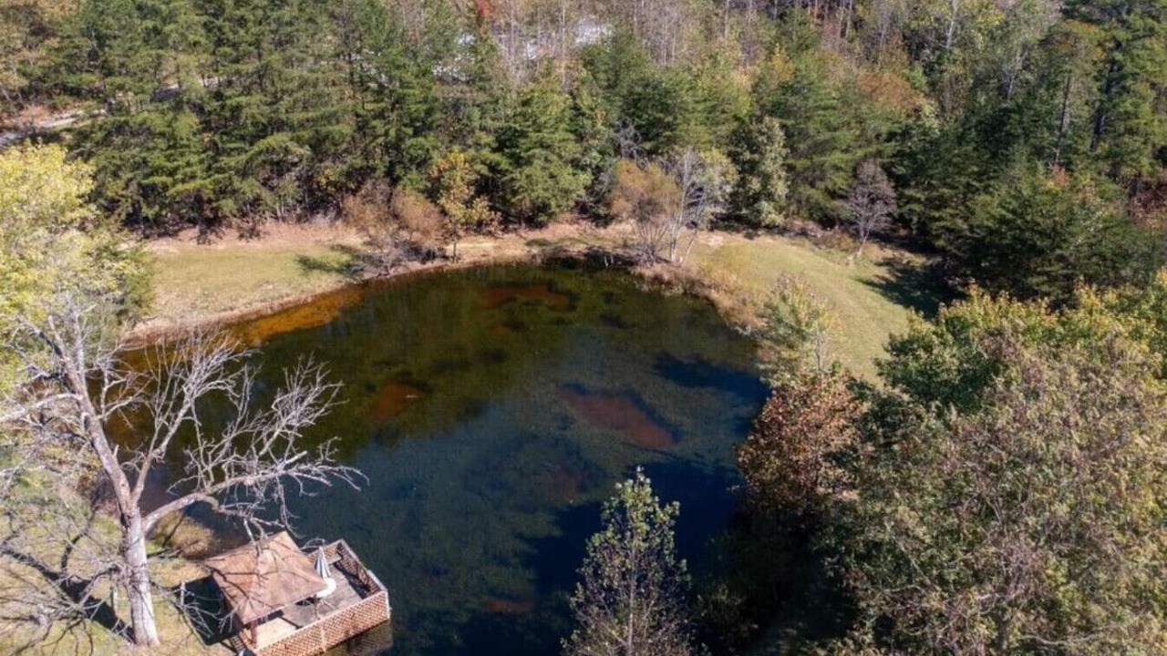Photo of Outdoor in Burnt Chimney