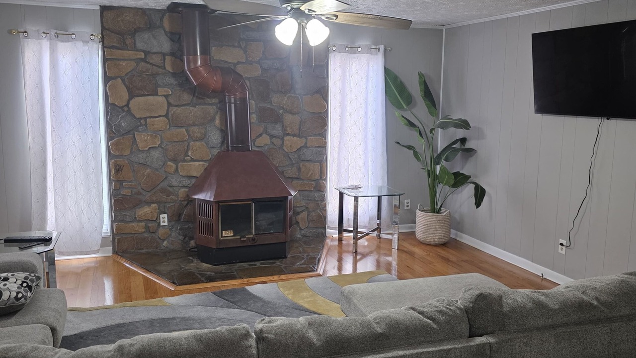 Photo of Livingroom in Westover