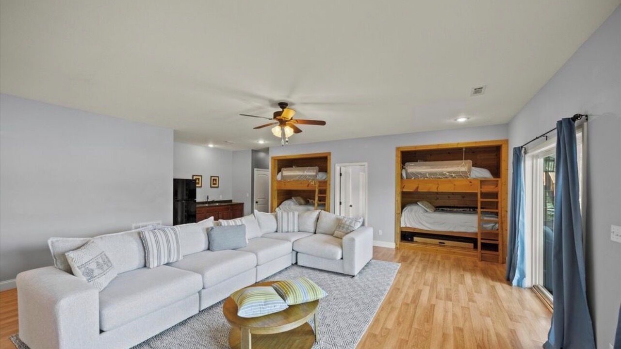 Photo of Livingroom in Hidden Springs