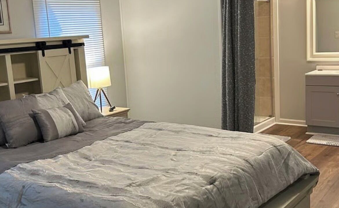 Photo of Bedroom in Myrtle Grove