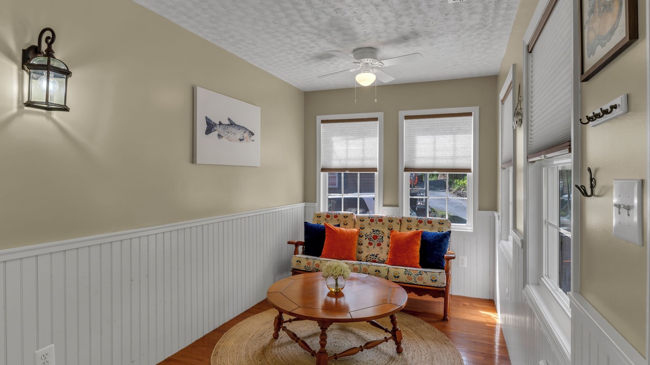 Photo of Livingroom in Bellepoint