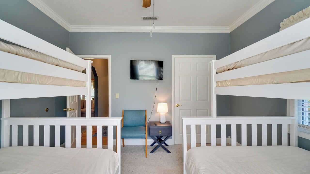 Photo of Bedroom in Byrdstown