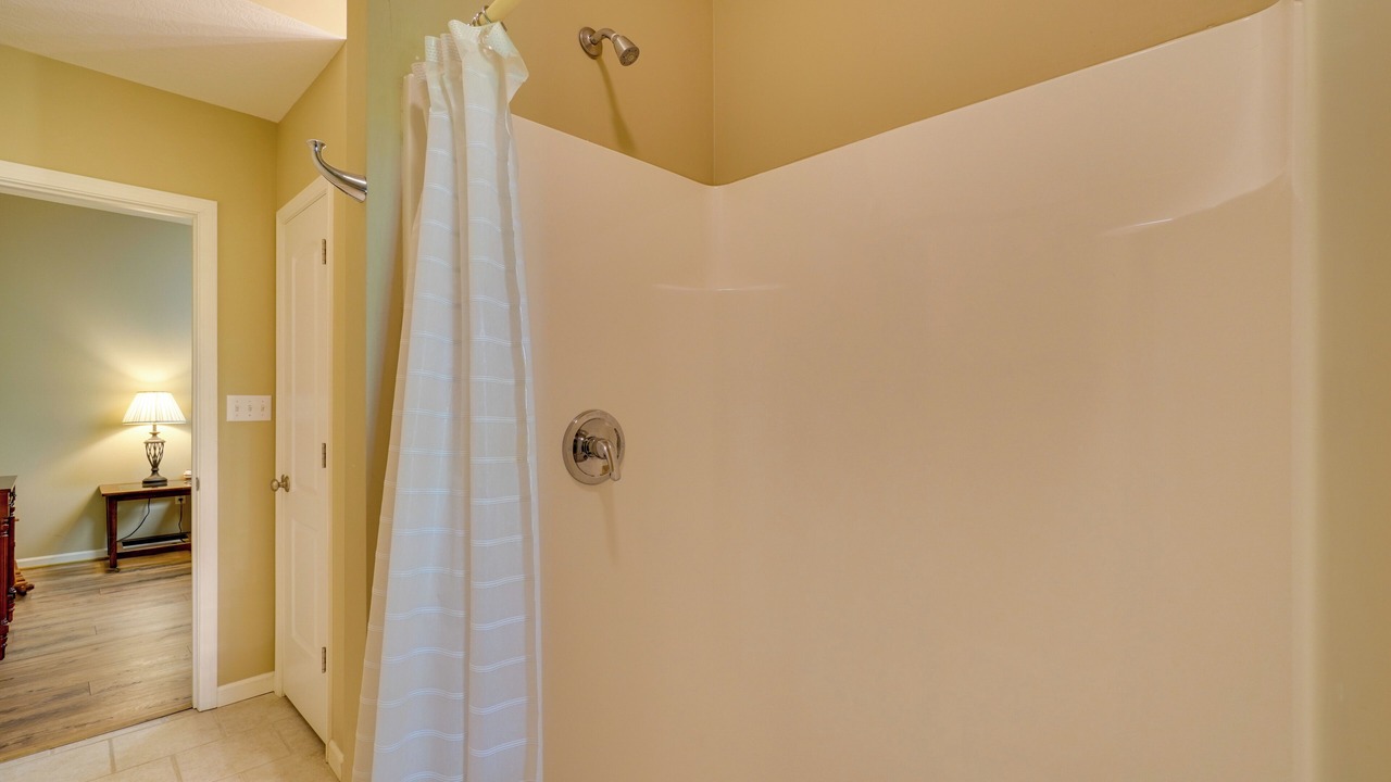 Photo of Bathroom in Byrdstown