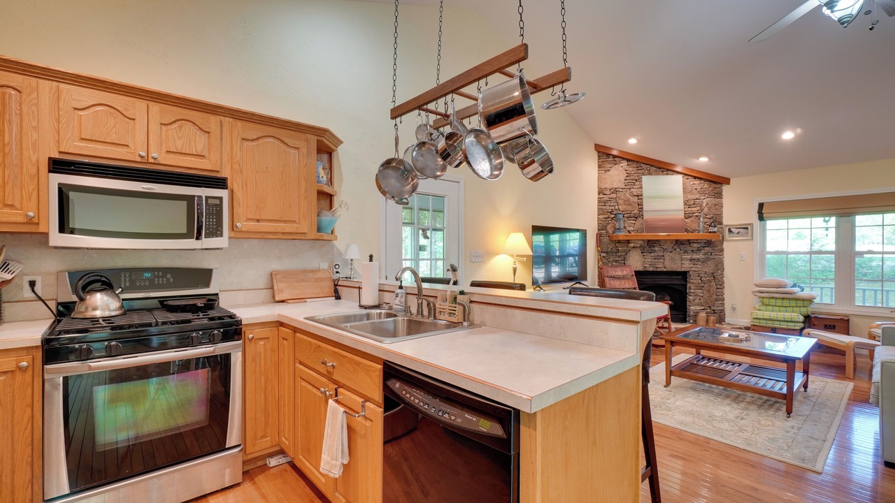Photo of Kitchen in Byrdstown