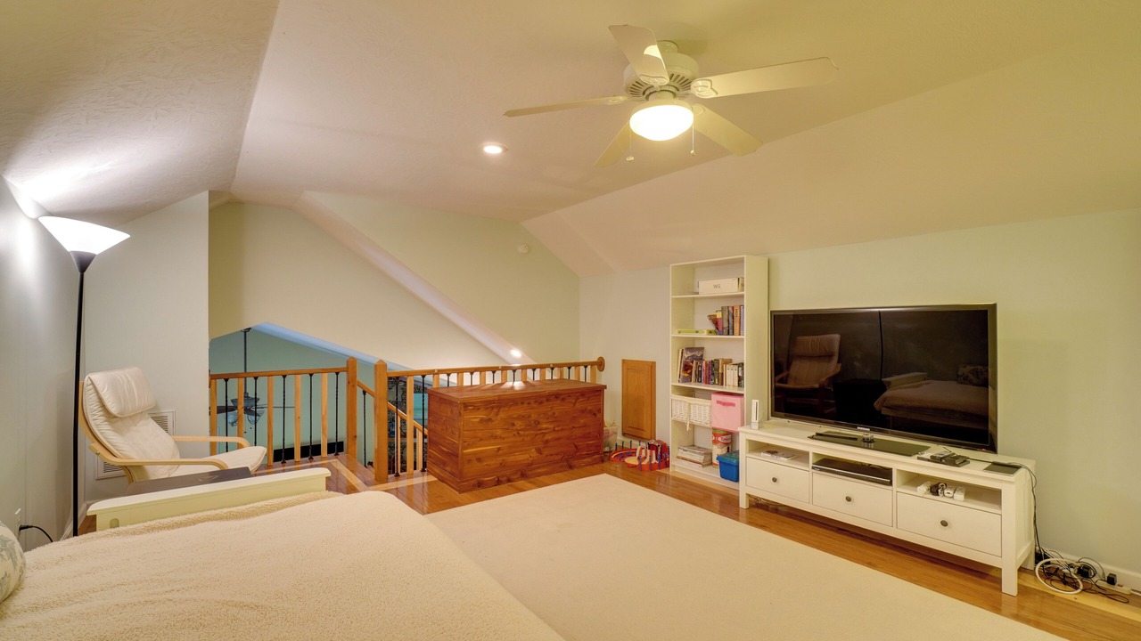 Photo of Bedroom in Byrdstown