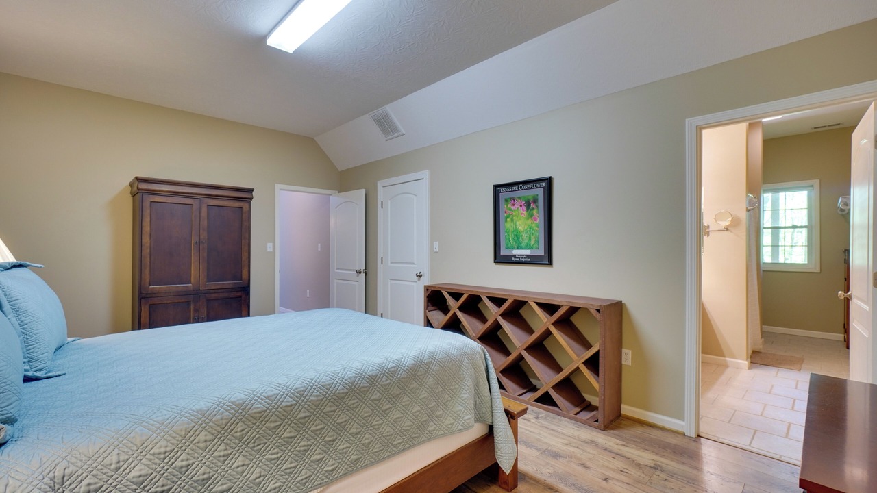 Photo of Bedroom in Byrdstown