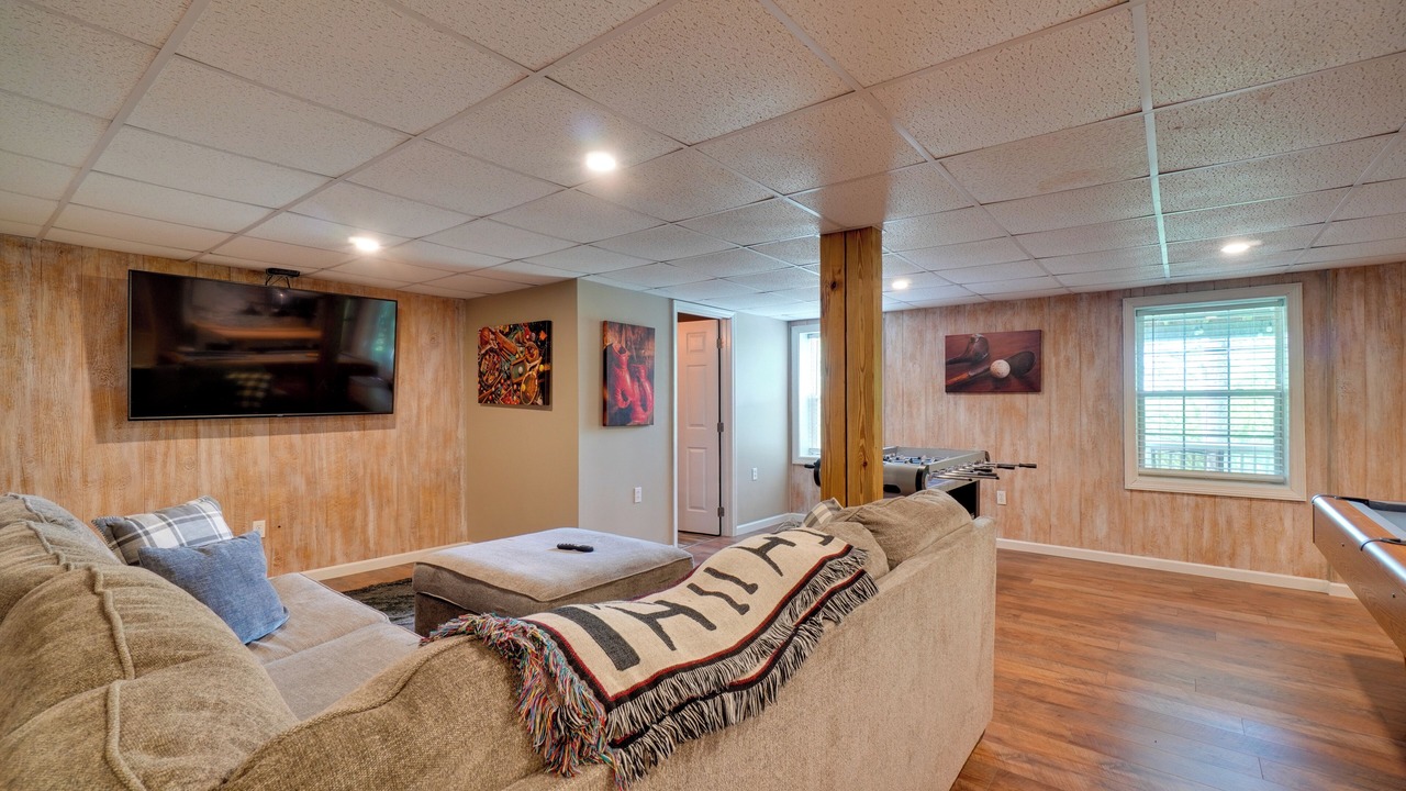 Photo of Bedroom in Byrdstown