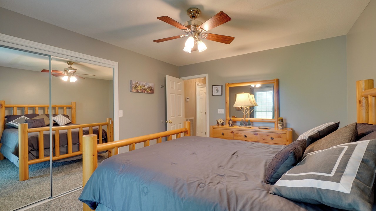 Photo of Bedroom in Byrdstown