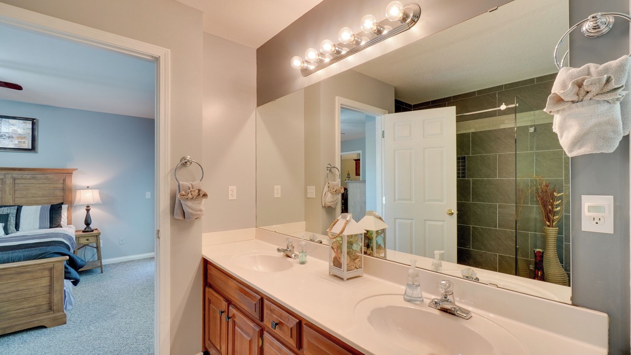 Photo of Bathroom in Byrdstown