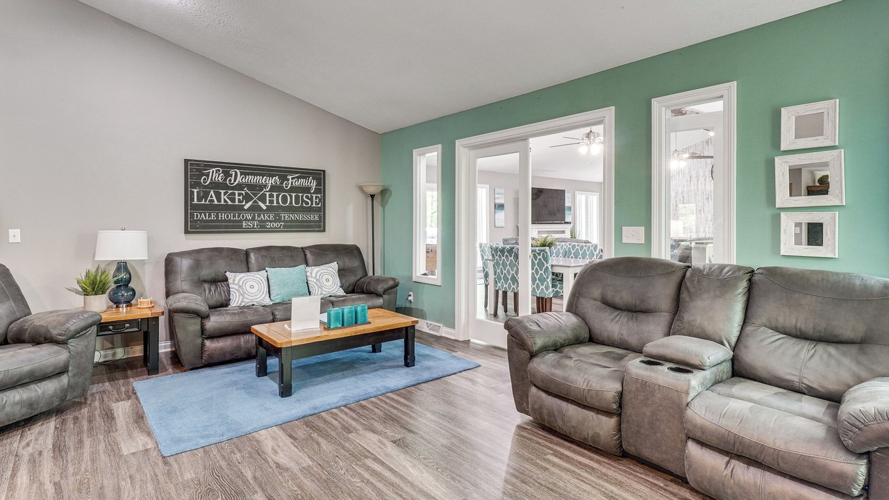 Photo of Livingroom in Byrdstown