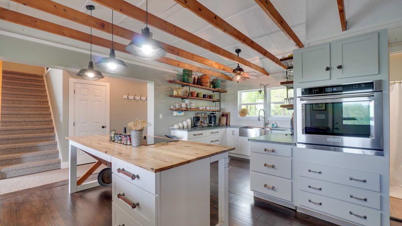 Photo of Kitchen in Byrdstown