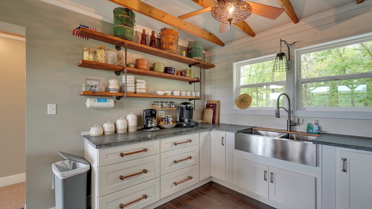 Photo of Kitchen in Byrdstown