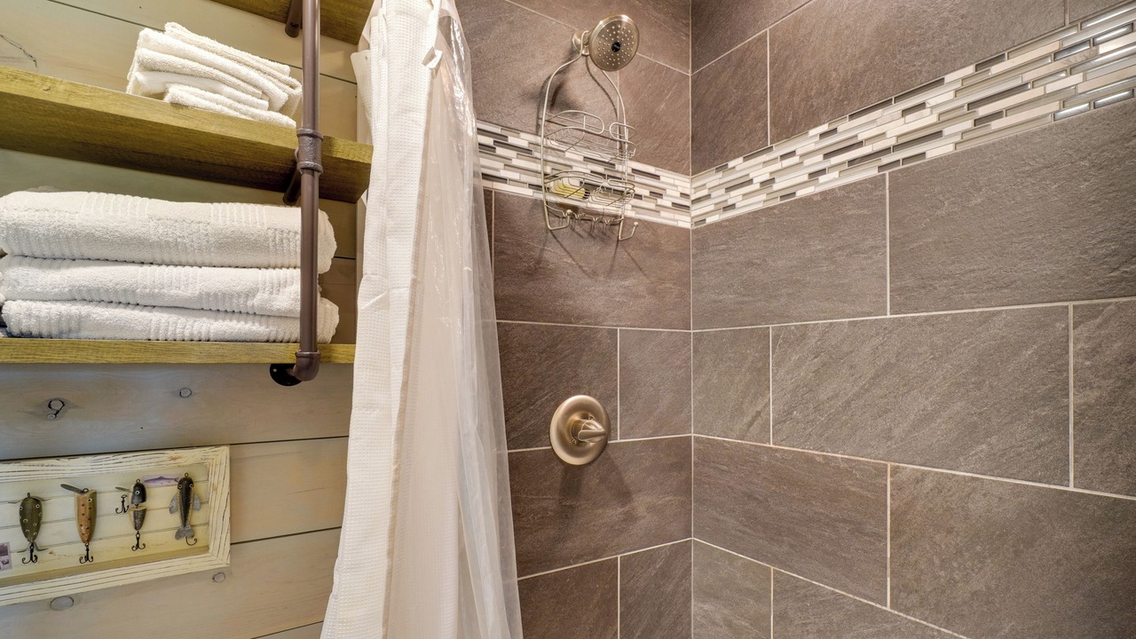 Photo of Bathroom in Byrdstown