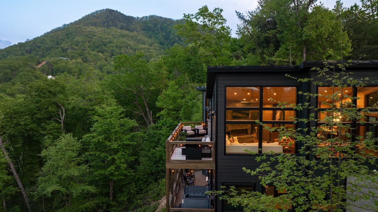 Photo of Livingroom in Wears Valley