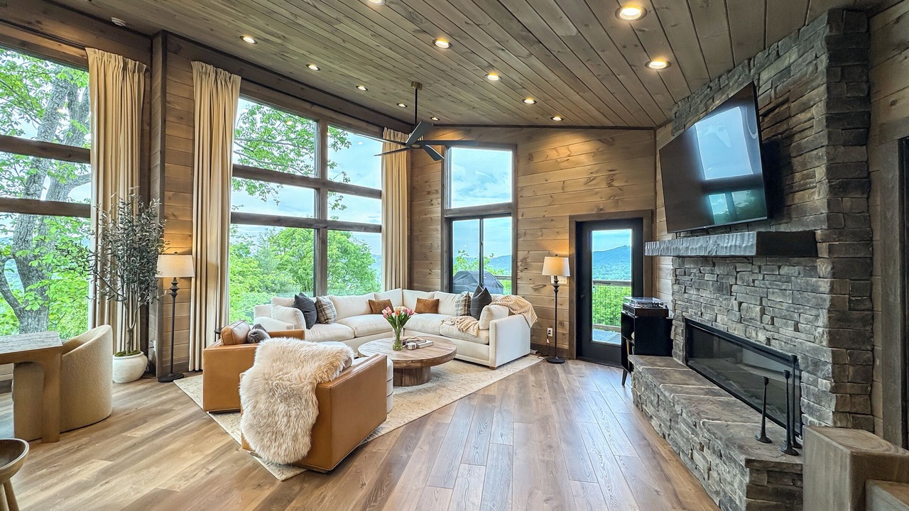 Photo of Livingroom in Wears Valley