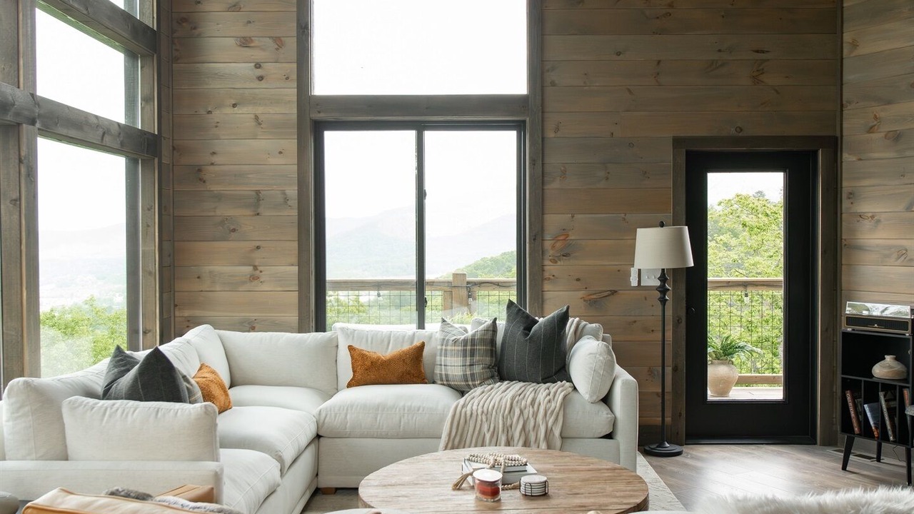 Photo of Bedroom in Wears Valley