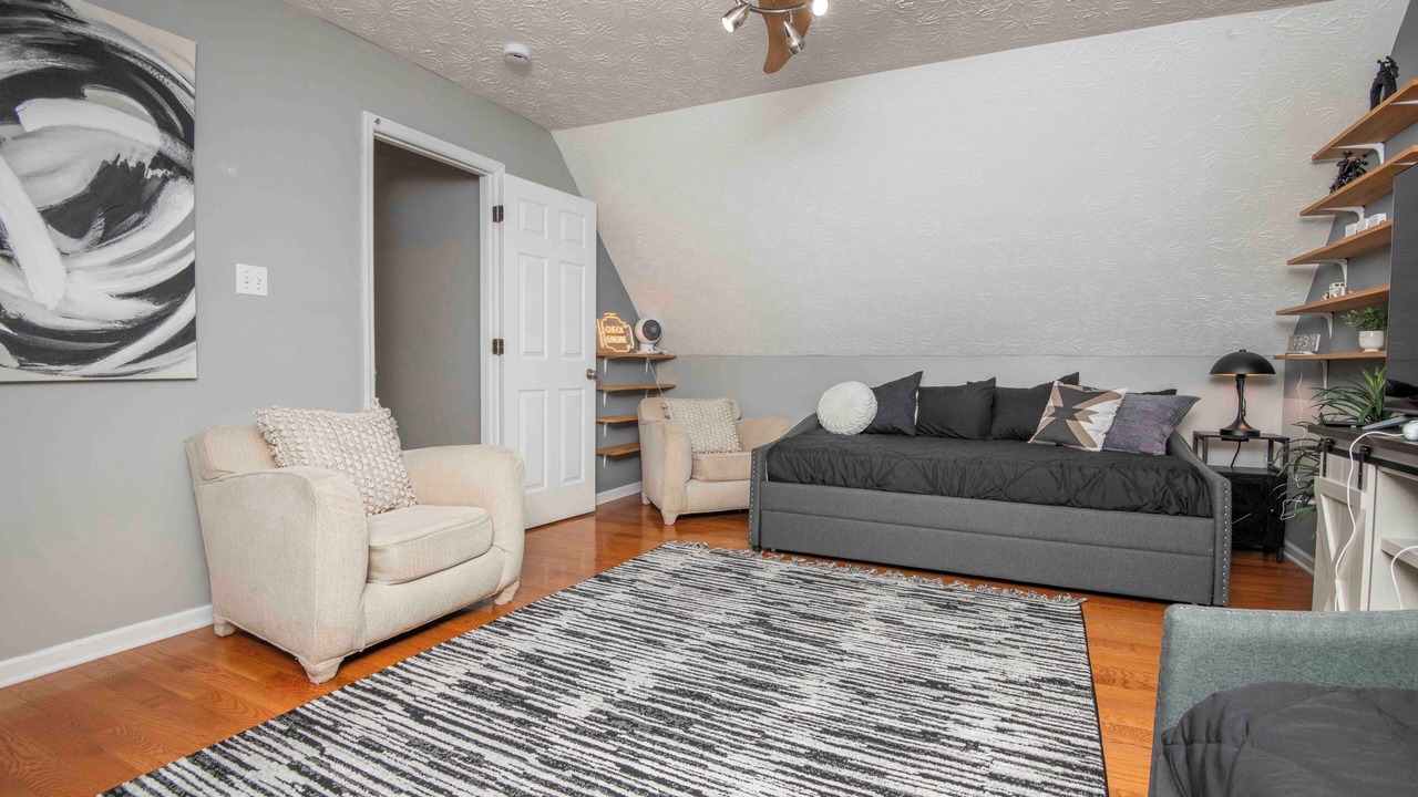 Photo of Livingroom in Knoxville