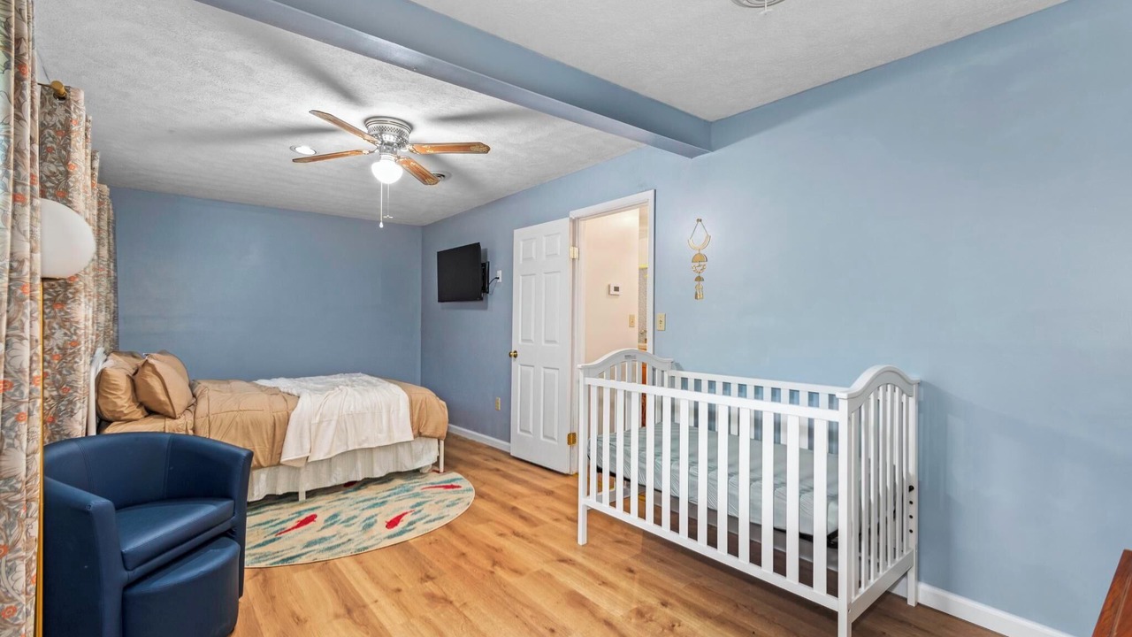 Photo of Bedroom in Kuttawa