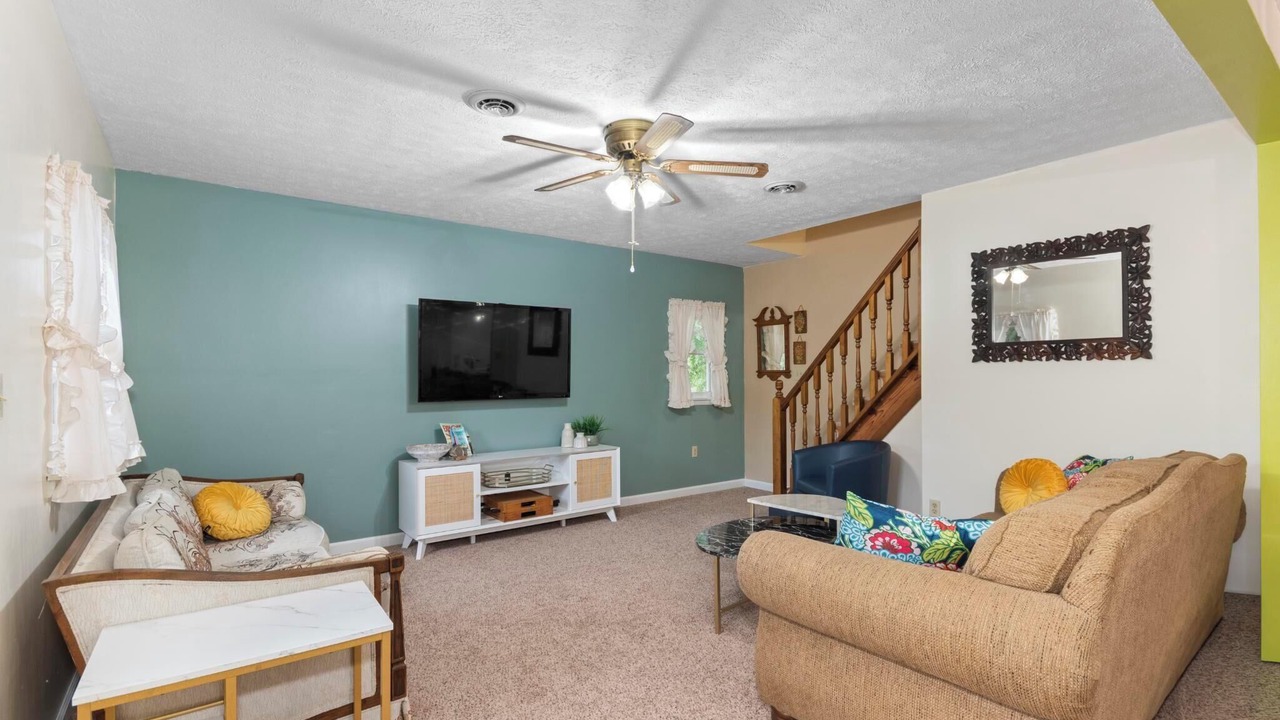 Photo of Livingroom in Kuttawa