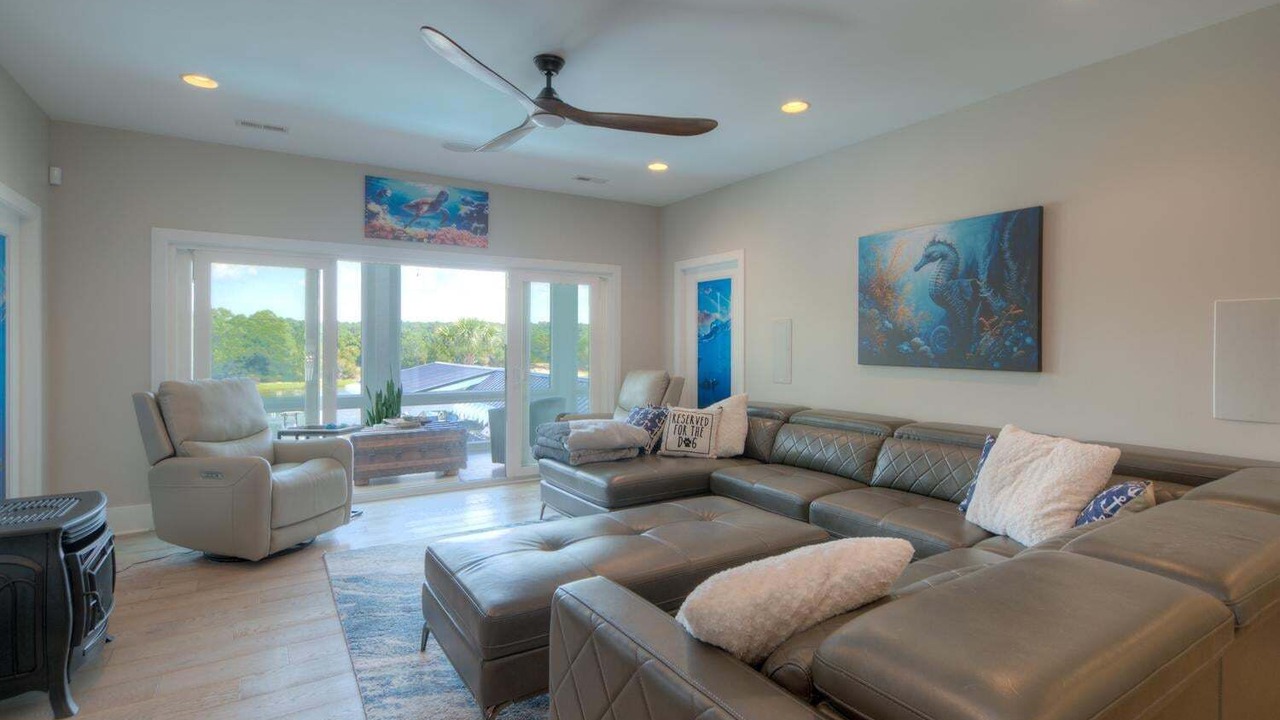 Photo of Livingroom in Long Beach
