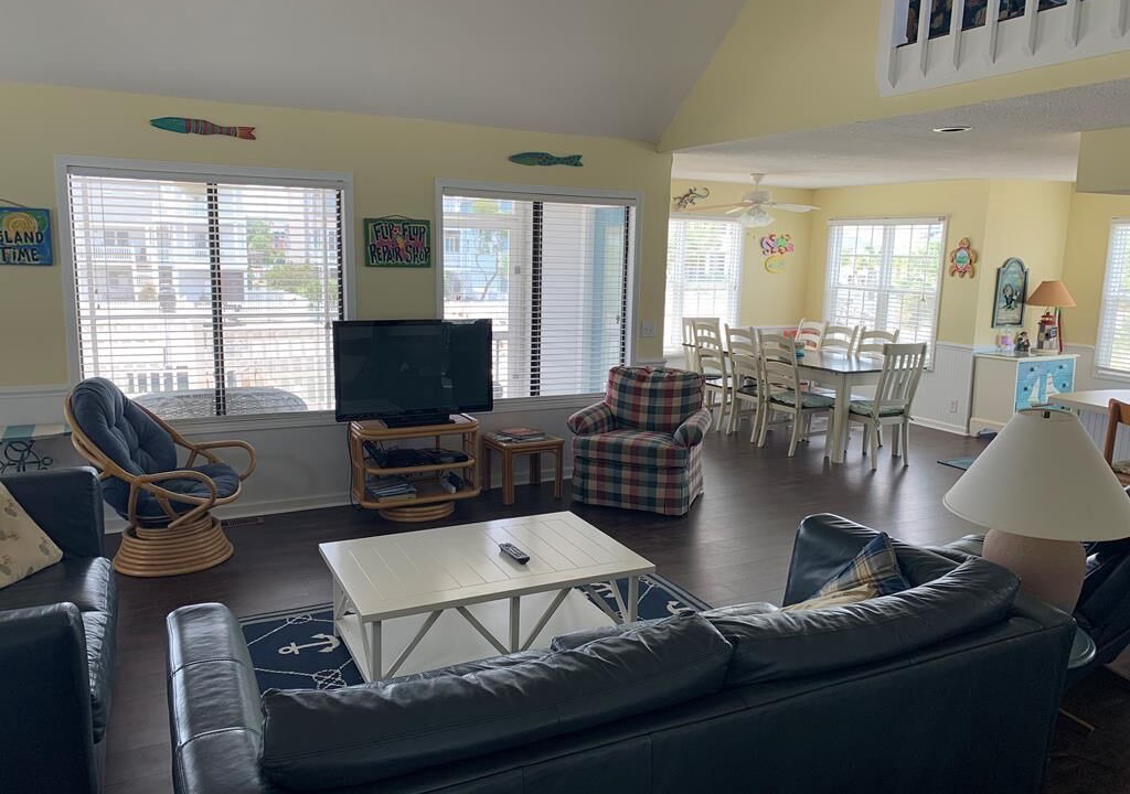 Photo of Livingroom in Ocean Isle Beach