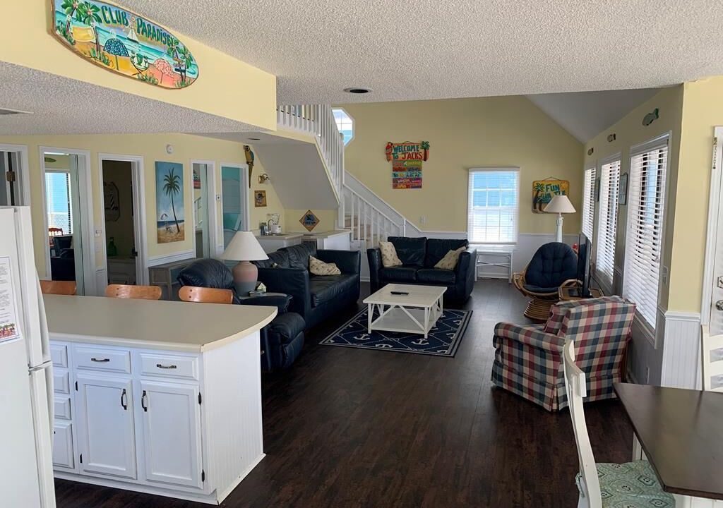 Photo of Livingroom in Ocean Isle Beach