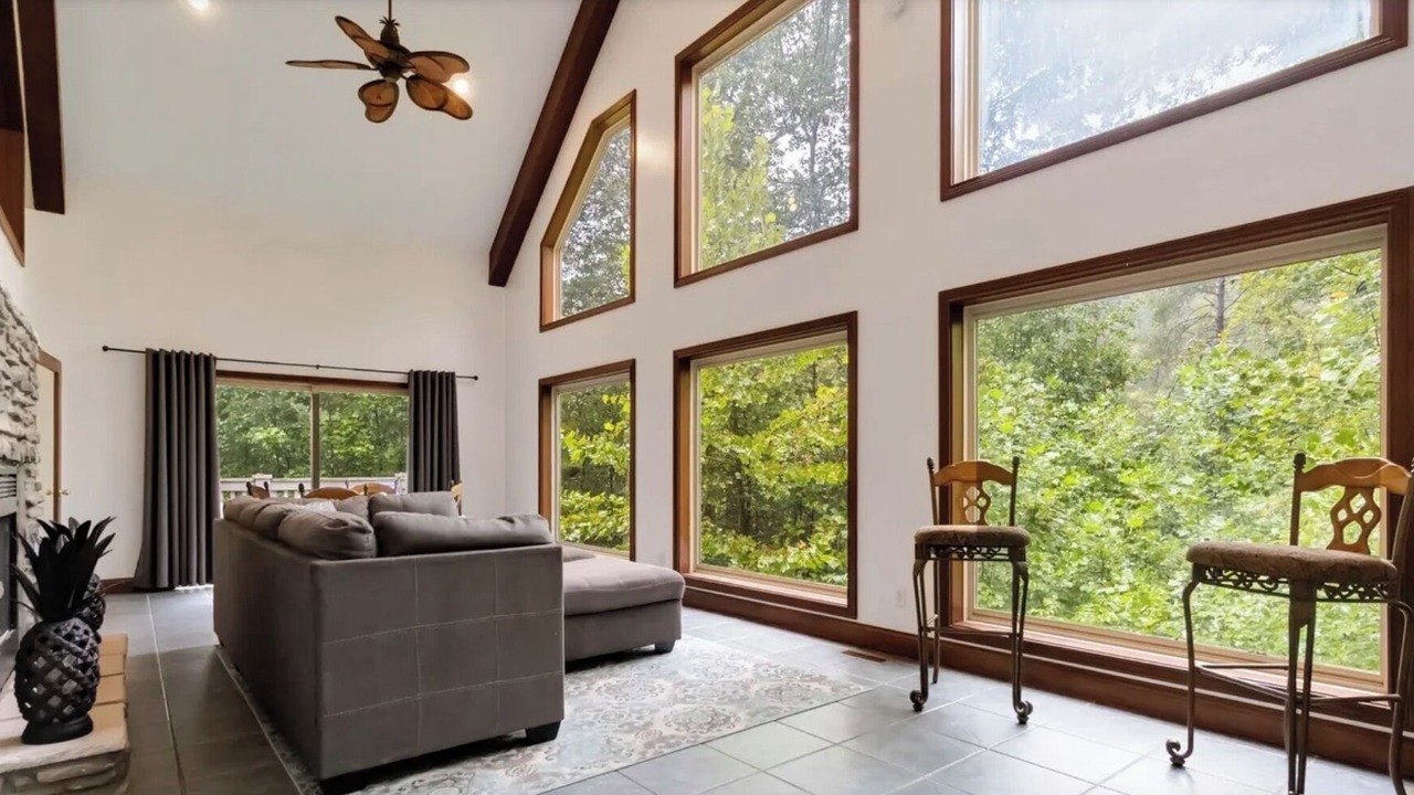 Photo of Livingroom in Sloans Valley