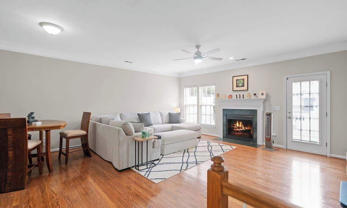 Photo of Livingroom in Huntersville