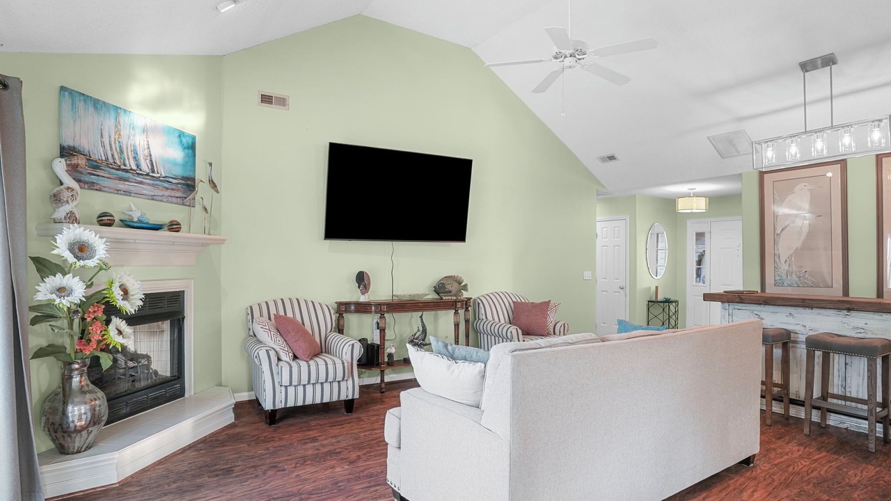 Photo of Bedroom in Myrtle Grove