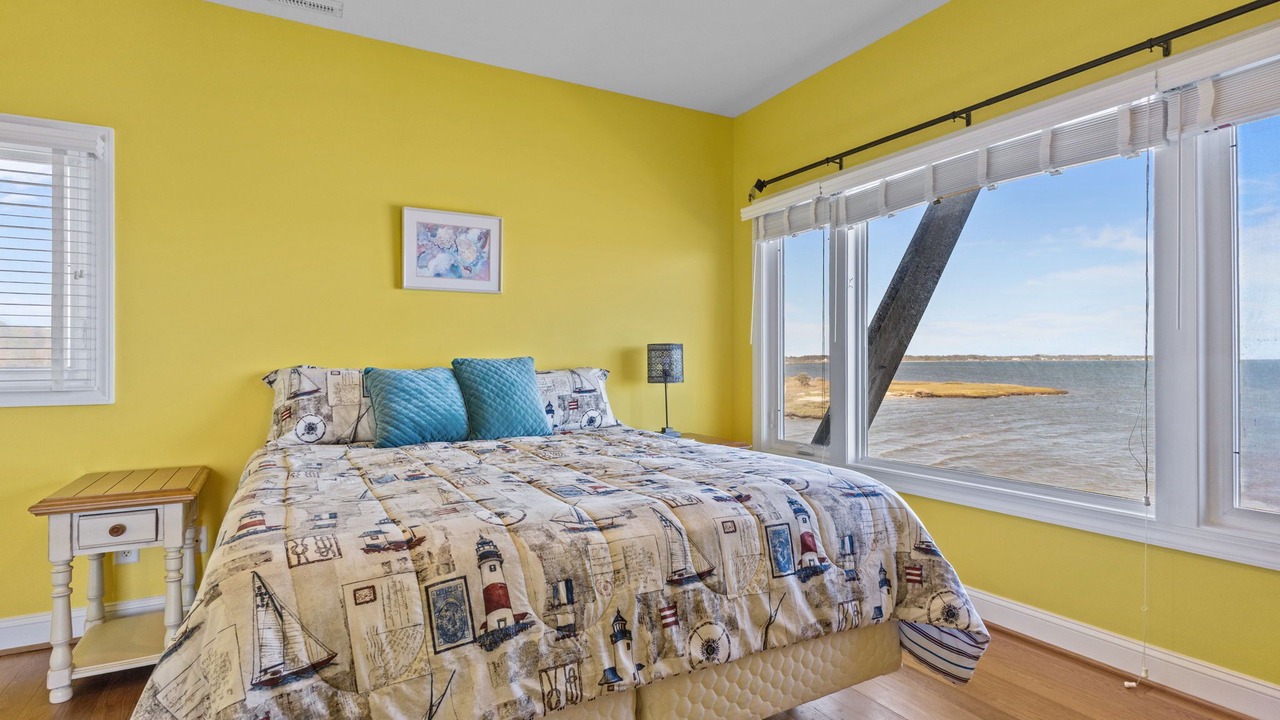 Photo of Bedroom in Sealevel