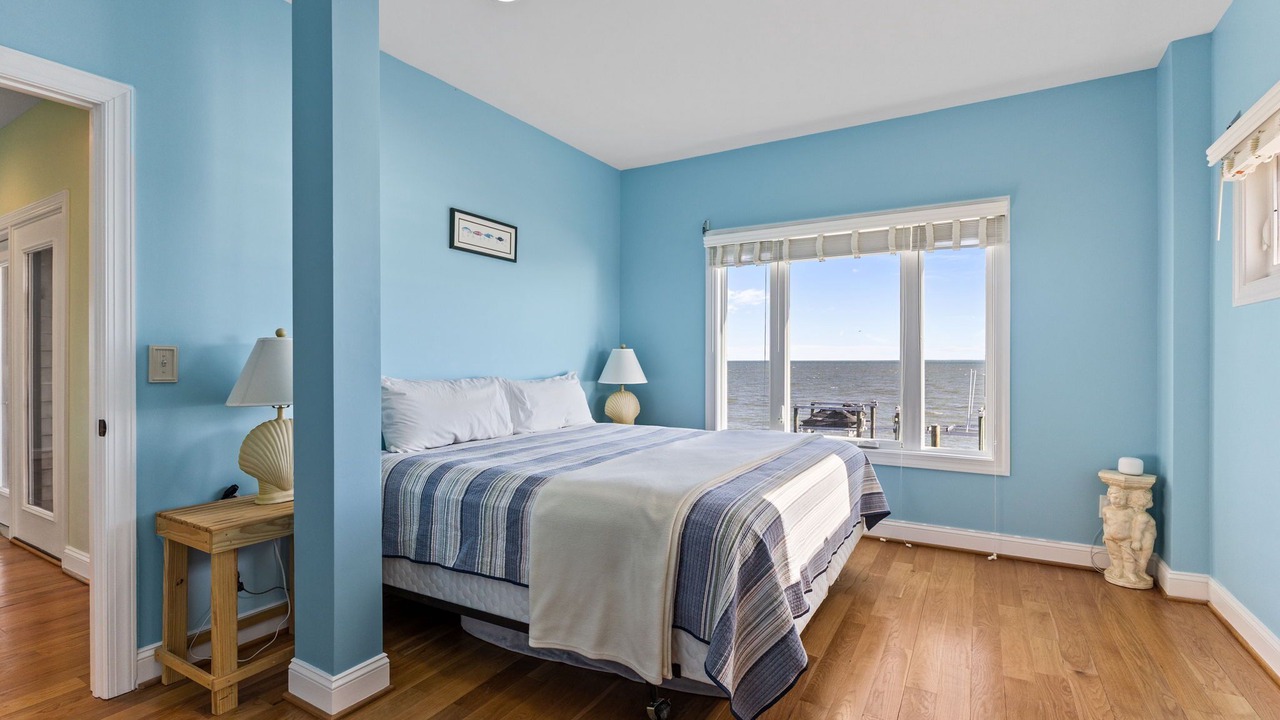 Photo of Bedroom in Sealevel