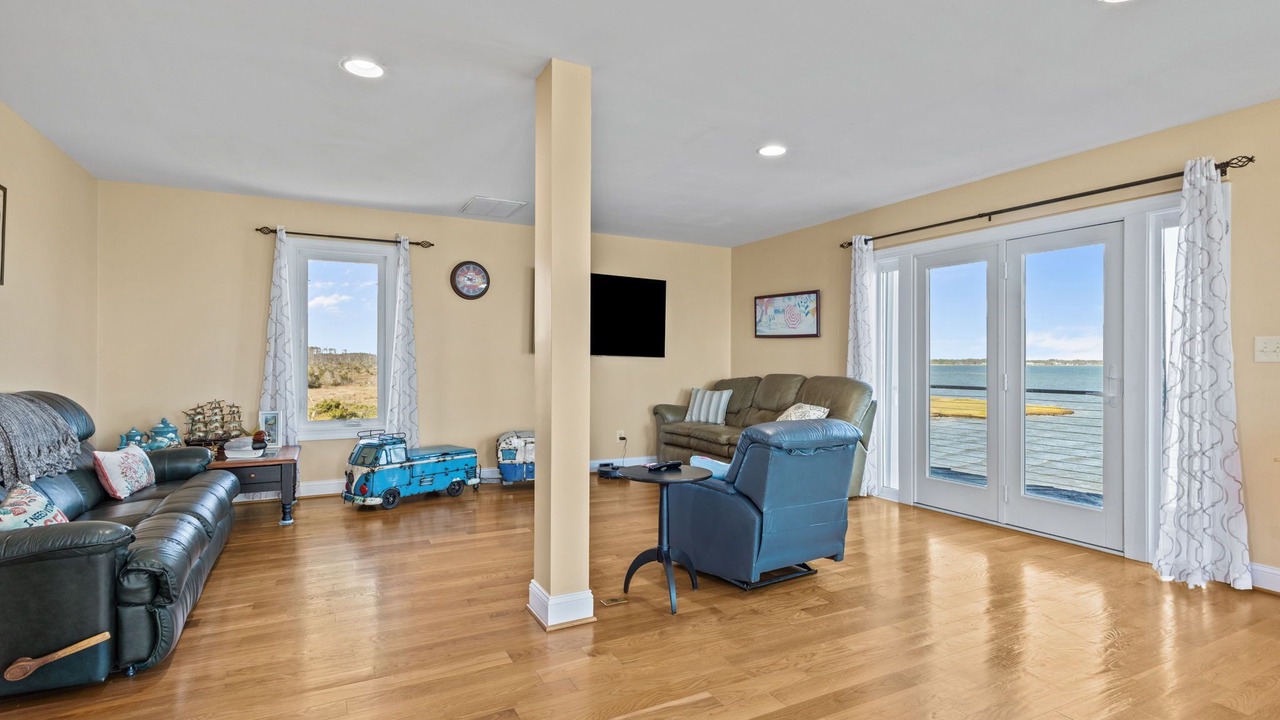 Photo of Livingroom in Sealevel
