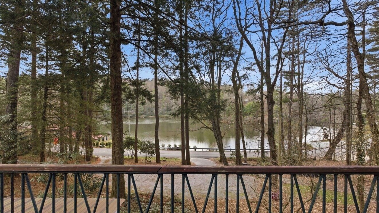 Photo of Outdoor in Lake Sequoyah